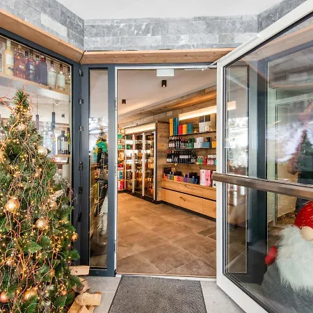 Appartement Golden Lodges Close To The Ski Lift *